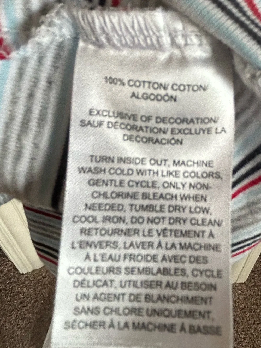 Tommy Hilfiger V-Neck Tee(size XL)